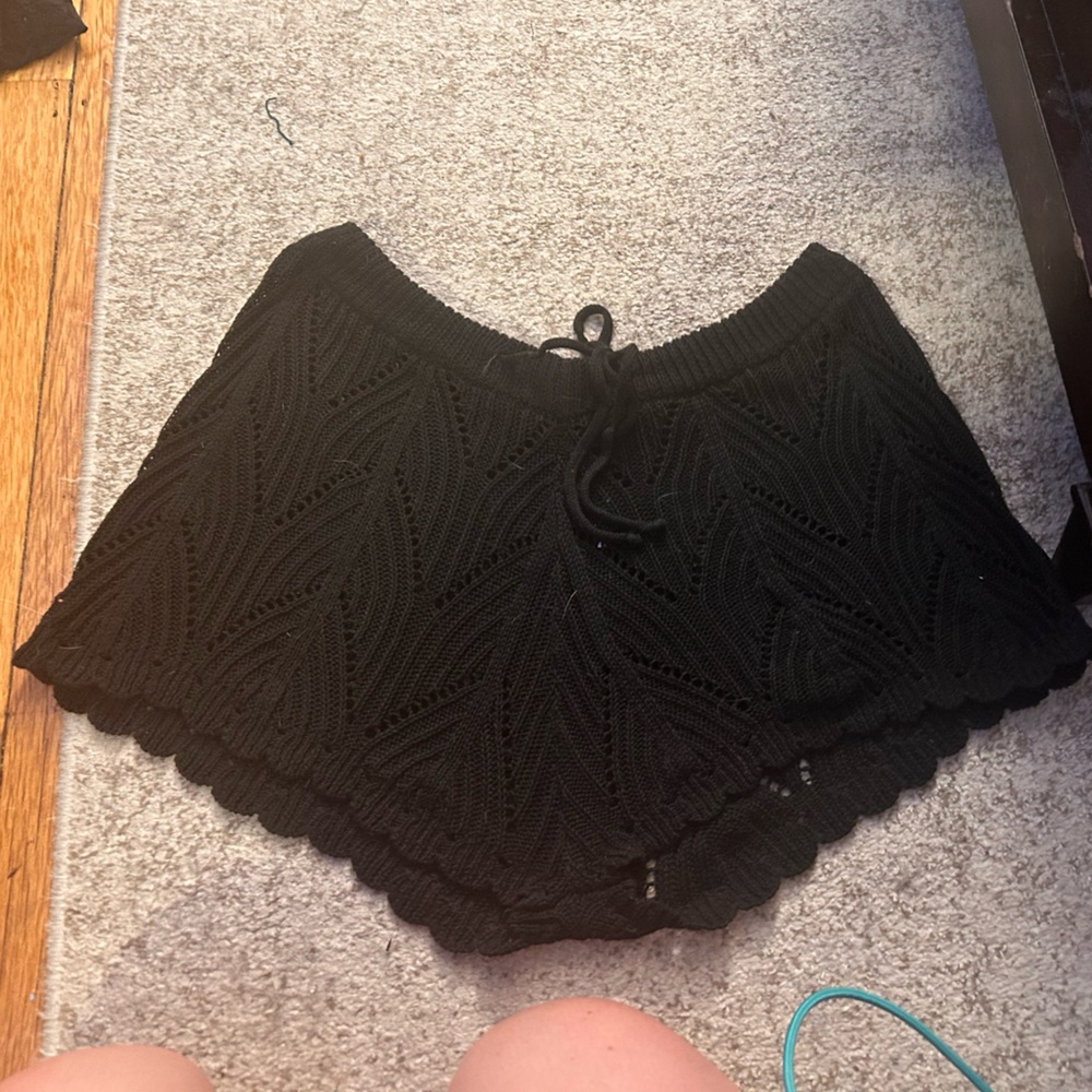 Large crochet shorts